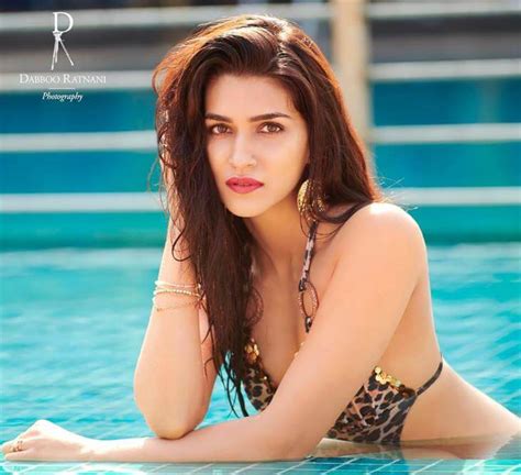 Kriti Sanon Indian Girl Bikini Bollywood Actress Sexiezpicz Web Porn