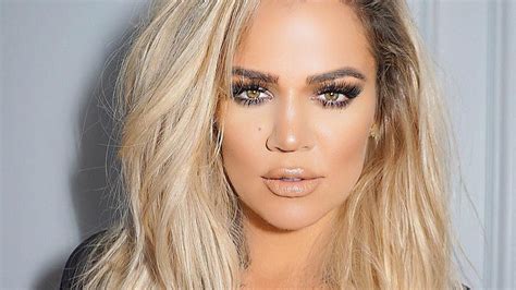 KUWK: Khloe Kardashian Shows Off Her New Pink Hair - Check It Out! | Celebrity Insider