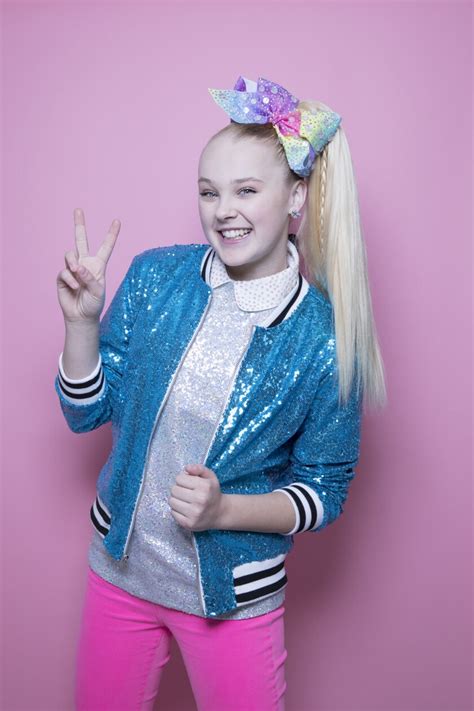 Jojo Siwa Comes Out As Gay Her T Shirt Suggests She Did Los Angeles