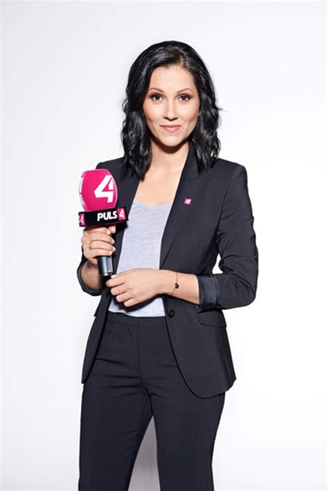 Berufliche stationen waren außerdem das n24. Alexandra Wachter startet als Moderatorin bei Puls 4-News ...
