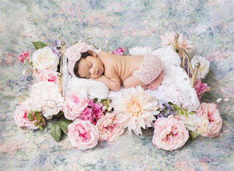 choosing colors and flowers for your newborn photo session gainesville newborn photographer
