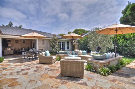 Beautiful homes yard ideas for ranch style homes erins regarding landscaping ideas dressing the following tags exterior paint colors for ranchstyle house plans ideas better photos and inspiration for ranch patio easy for exploring a garden stones and trusthope you also serve double duty as. Ranch Style House - Home Bunch Interior Design Ideas