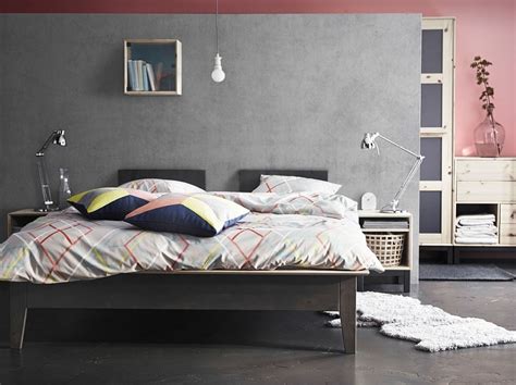 Letti imbottiti in svariati tessuti e letti legno disponibili in un'ampia scelta di materiali e colori. Ikea Camera Da Letto Prezzi