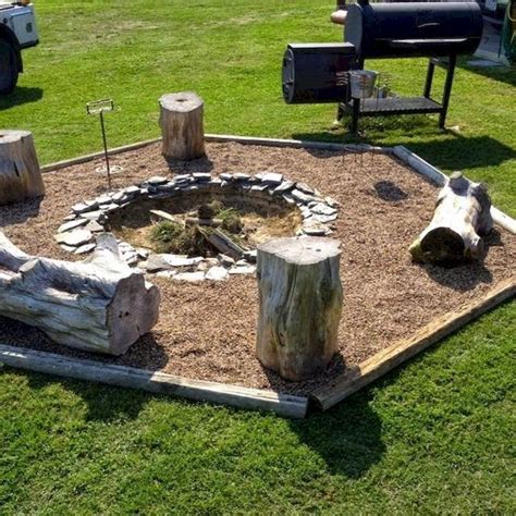 Maybe you would like to learn more about one of these? 33+ Simple DIY Fire Pit Ideas for Backyard Landscaping ...