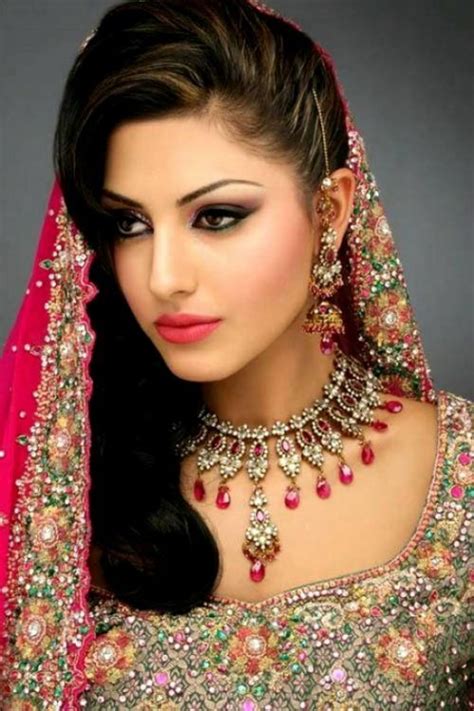 Middle Eastern Beauty Indian Wedding Hairstyles Indian Bridal Makeup