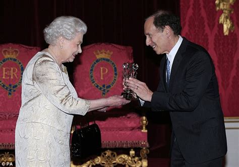 Queen Elizabeth Ii Presents £1m Engineering Prize To Dr Robert Langer