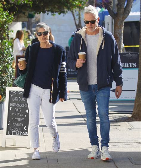 Throughout her diverse career, selma blair has been one of the most versatile and exciting actresses on screen. Selma Blair Street Style - Lunch date in Studio City 01/12 ...