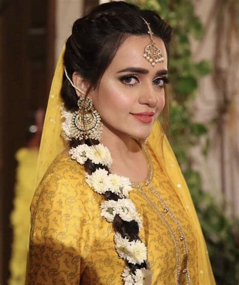 Pakistani Bridal Hairstyles For Mehndi 2023 Pk