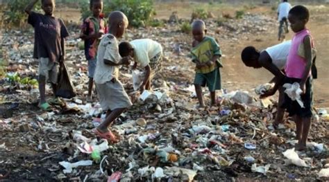 Extrema Pobreza Em Angola Leva Centenas De Crianças às Ruas Do País à Procura De Comida Radio