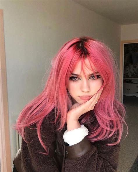 Red Hair Inspo Dyed Hair Inspiration Kawaii Hairstyles Pretty Hairstyles Long Pink Hair
