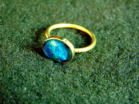 18k Gold Ringsolid Gold 750 And Australian Opal Ringblue Etsy Australian Opal Ring 18k Gold