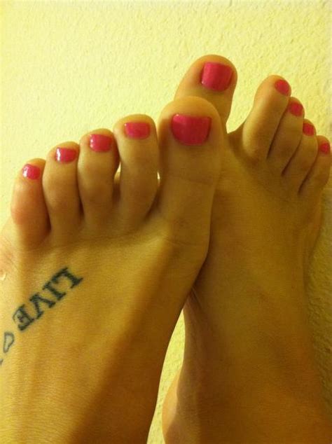 Zoey Monroes Feet