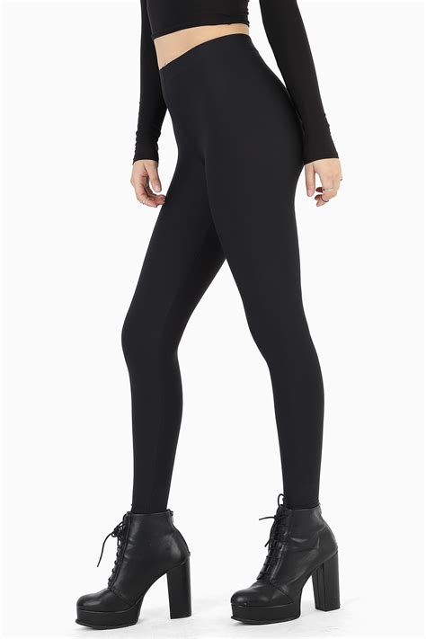 Matte Black HW Pocket Leggings | Pocket leggings, Patterned leggings, Black leggings