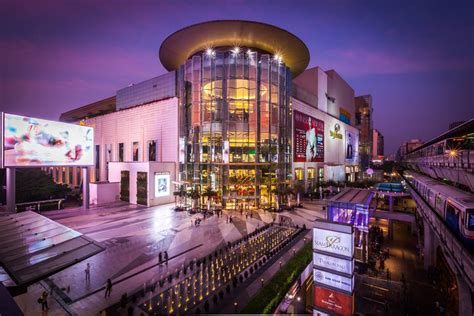 Siam sign-ins: Siam Paragon no. 6 in Facebook's top checked-in places