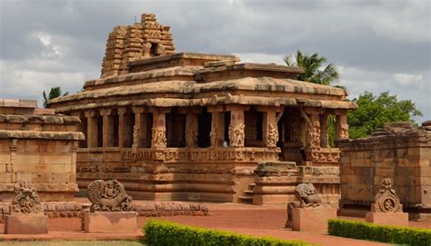 6 Prominent Styles In Hindu Temple Architecture Go Smart Bricks