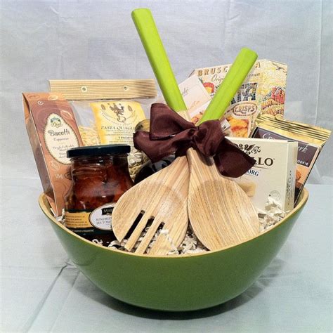 Find something for everyone from delicious chocolates, fresh fruits, gourmet delights, spa gift basket collection. Italian pasta gift basket $100 | Pasta gifts, Italian gift ...