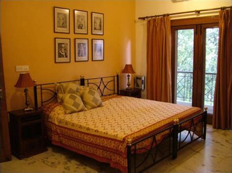 Middle Class Simple Indian Bedroom Design For Couple Homyracks