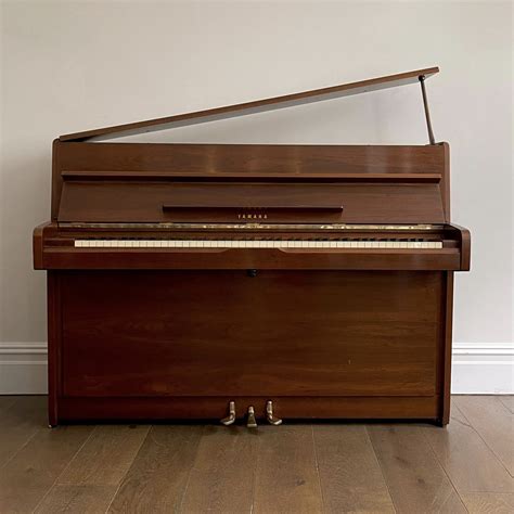 Yamaha Upright Piano Mahogany Satin Gloss