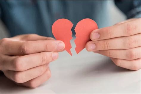15 Quotes Tentang Perselingkuhan Aku Mencoba Menyatukan Kita Kamu Sibuk Menyimpan Rahasia
