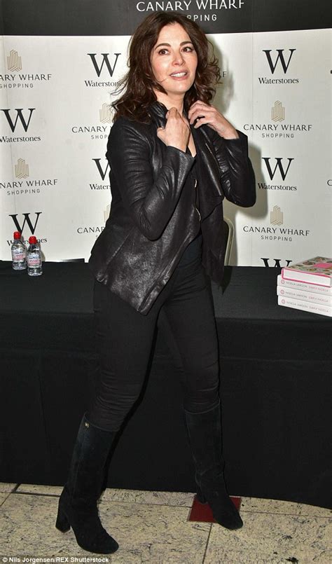 Nigella Lawson Rocks Skinny Jeans And Leather Jacket At Signing For New