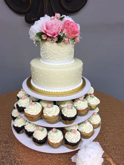 2 Tier Wedding Cake With Cupcakes