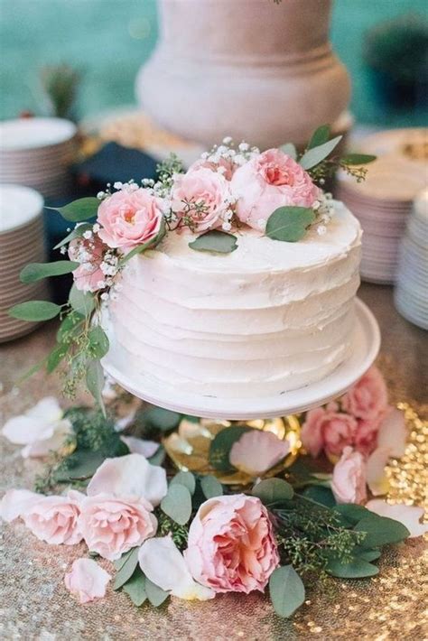 Take inspiration from our fav. 16 Stunning Small Wedding Cakes for Intimate Weddings - Oh ...