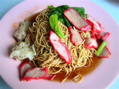 30 Famous Local Foods To Eat In Singapore Before You Die