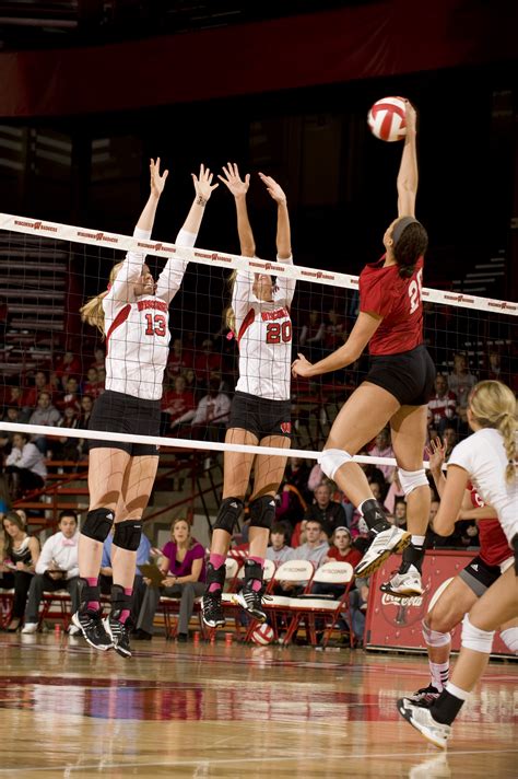 Badger women’s volleyball shoots for share of Big Ten title tonight