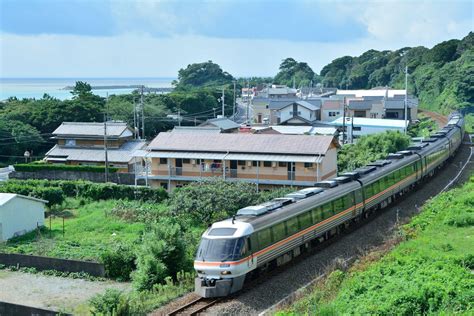 9:53 jeeperkiyo 137 375 просмотров. 特急ワイドビュー南紀4号(3004D)、2両増結6両編成、七里御浜付近 ...