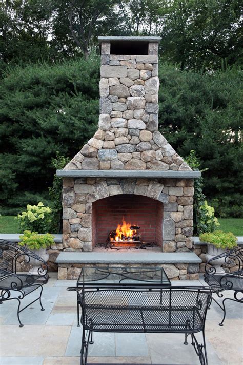 Fire Place Design Concepts For An Elegant Exterior Space Backyard
