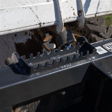 Skid Steer Fronthoe Bucket And Optional Thumb Excavator Attachment