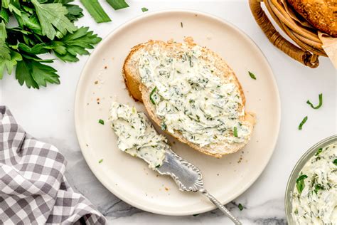 herb butter spread {10 minutes of prep} life made simple