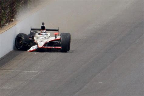 Wheldon Snatches Indy 500 After Late Drama Abc News