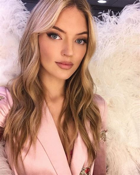 75 Martha Hunt Hot Pictures Will Get You All Sweating