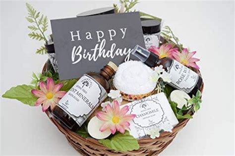 This birthday gift for her arrives in a gorgeous personalized name box with a personalized mug. Amazon.com: Birthday Gift Basket, Bestfriend Birthday ...