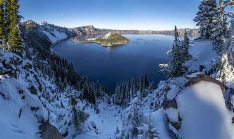 First Snow Of The Year In Crater Lake National Park Oregon Oc