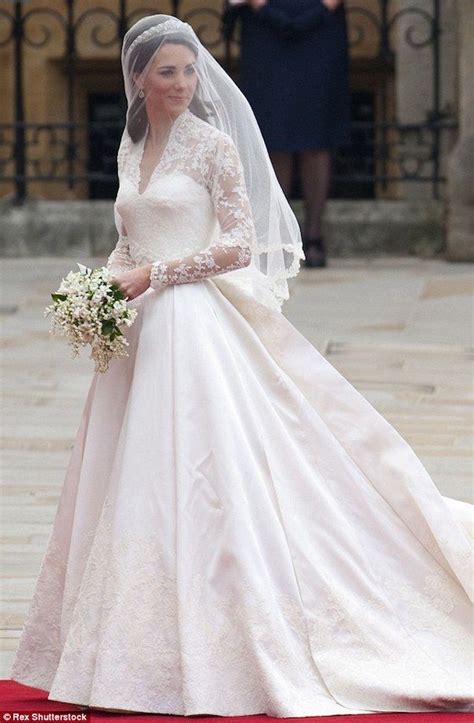 Kate middleton hochzeitskleid kaufen das beste aus. Pin on Royals