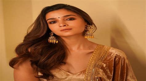 Alia Bhatt Becomes 4th Most Followed Indian Actress With 80 Million Instagram Followers
