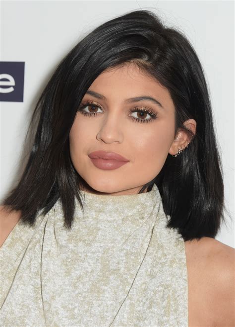 Kylie Jenner Copies Kim Kardashian In New Selfie As Kim Posts Brunette