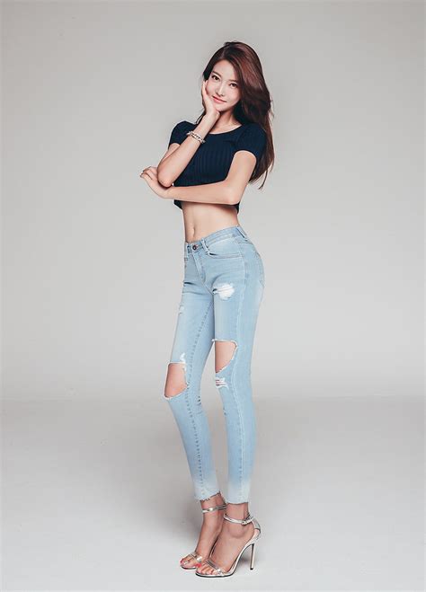 park jung yoon ripped jean skinny jeans mom jeans levi jeans sweet jeans jung yoon summer