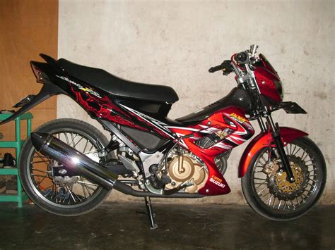 Modifikasi satria fu 150 velg jari jari dan modifikasi motor satria fu airbrush adalah modifikasi motor suzuki satria fu yang paling sering dilakukan. Modif Satria FU 2011 | Bozgede