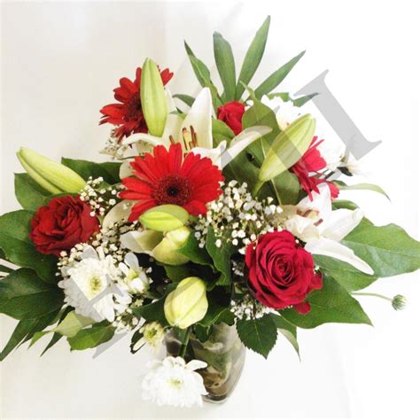 Classic Red Bouquet Flowers Delivery 4 U Southall Middlesex