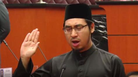 • deputy minister for youth and sports wan ahmad fayhsal wan ahmad kamal, from parti pribumi bersatu malaysia. Kerajaan PH 'unsustainable" kerana politik dalaman - Wan ...