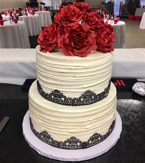 Red Velvet Cake Wedding Cake Photos