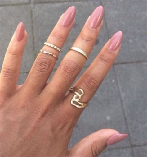 36 Neutral Nail Colors That Pair With Any Outfit Almond Acrylic Nails