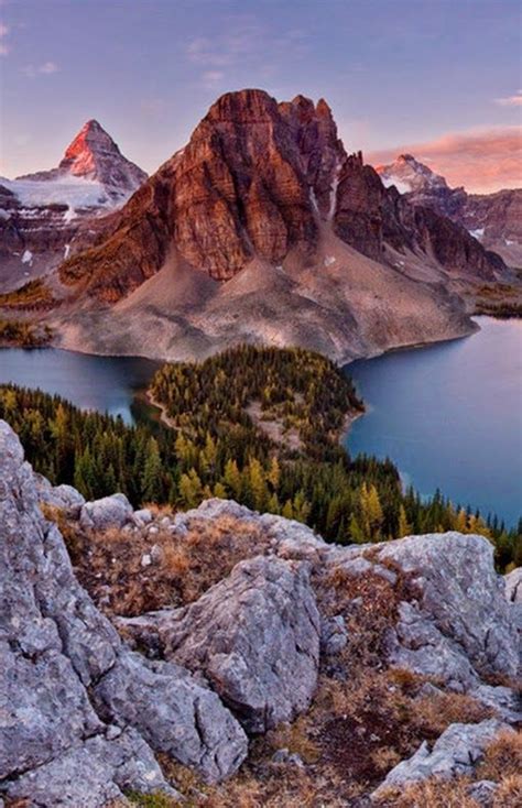 Mount Assiniboinecanada Canada Travel Amazing Nature Beautiful Places