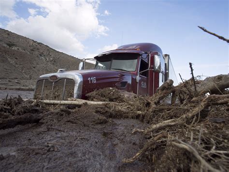 Cars Stuck In The Mud After California Landslide Business Insider