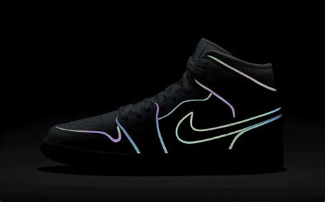The Jumpman Adds Iridescent Lining To The Air Jordan 1 House Of Heat
