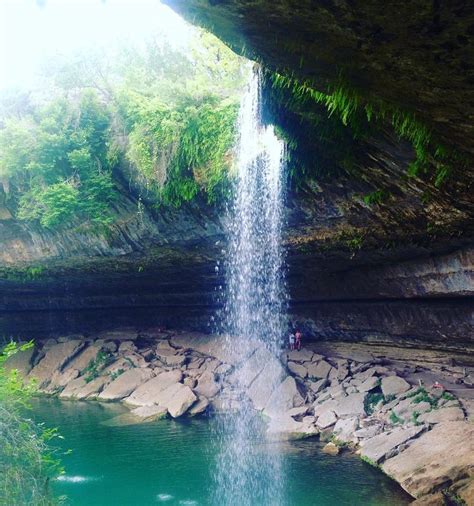 This Stunning Secret Waterfall Is 1 Of The Best Kept Secrets In Texas