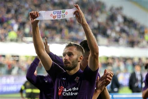Germán alejo pezzella (spanish pronunciation: Pezzella will keep the DA13 armband - Viola Nation